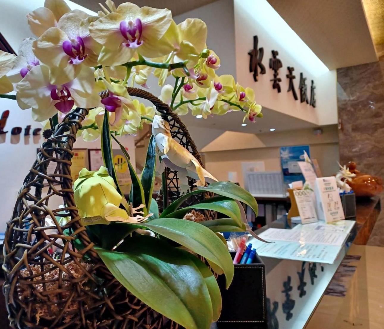Crystal Hotel Пули Екстериор снимка